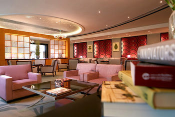 Hotel Lounge