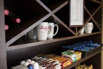 Snack Bar