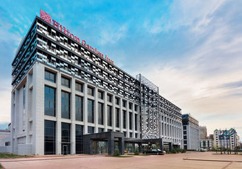 Hilton Garden Inn Astana - Tap to explore photos