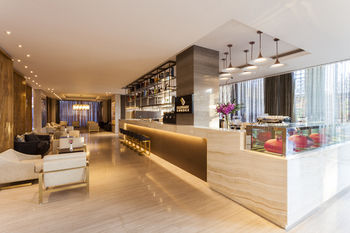 Hotel Bar