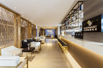 Hotel Lounge