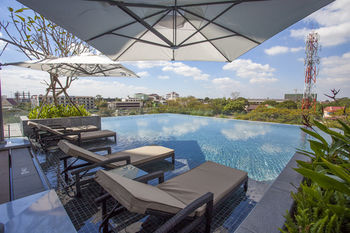Infinity Pool