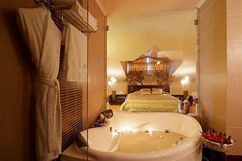 Jetted Tub