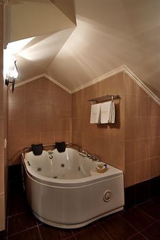 Jetted Tub