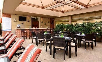 Hotel Bar