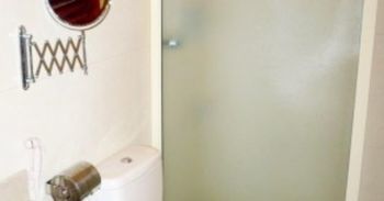 Monty Hotel photo 3