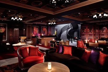 Hotel Bar