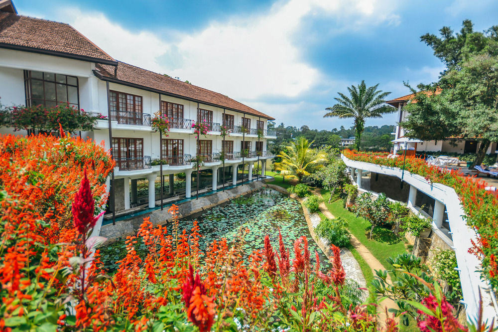 Mahaweli Reach Hotel Kandy District Sri Lanka thumbnail