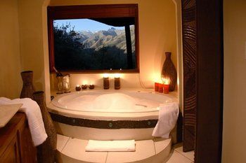 Deep Soaking Bathtub