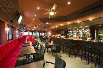 Hotel Bar