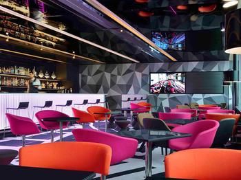 Hotel Bar