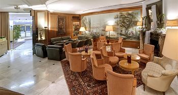 Hotel Lounge