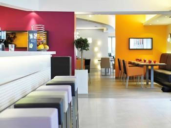 Hotel Bar