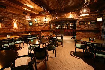 Hotel Bar