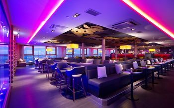 Hotel Bar