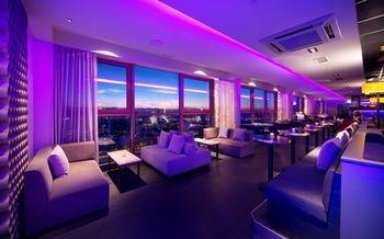 Hotel Bar