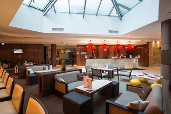Hotel Bar