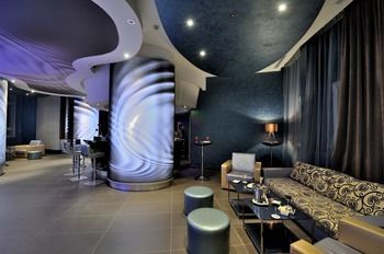 Hotel Lounge