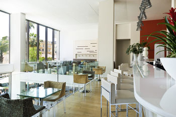 Hotel Bar