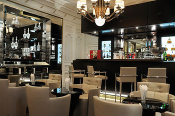 Hotel Lounge