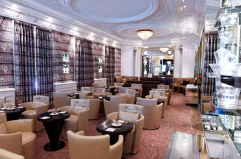 Hotel Lounge
