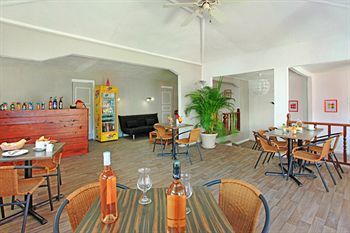 Hotel Lounge