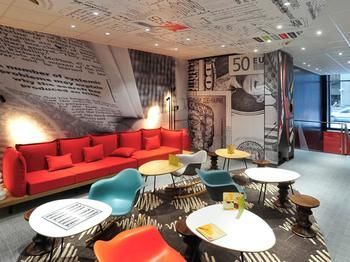 Hotel Bar