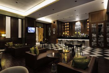 Hotel Bar
