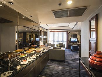 Executive Lounge