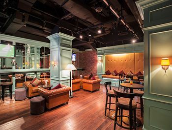Hotel Lounge