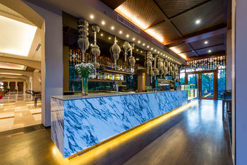 Hotel Lounge