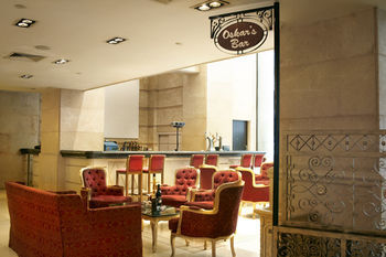Hotel Bar