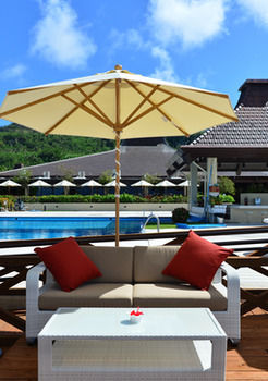 Poolside Bar