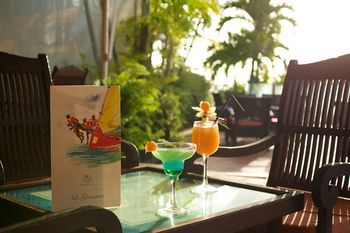 Poolside Bar