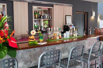 Hotel Bar