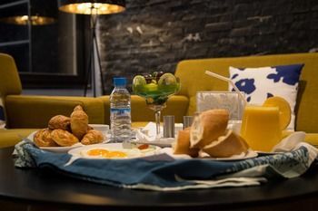 Room Service - Dining