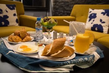 Room Service - Dining