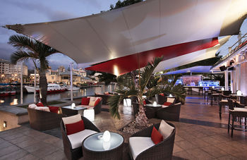 Hotel Bar
