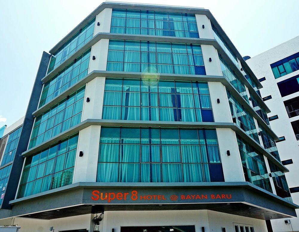 Super 8 Hotel @ Bayan Baru image 1