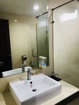 Family Hotel photo 3
