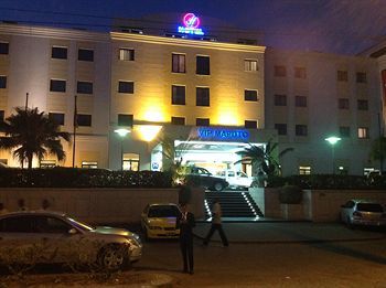 Hotel Front - Evening or Night