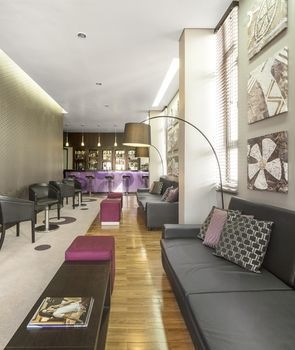 Hotel Bar