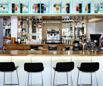 Hotel Bar