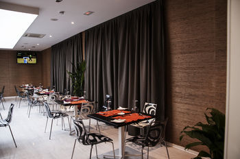 Food Court