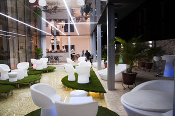 Hotel Lounge