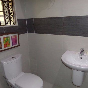 The Woodmarble Hotels photo 2