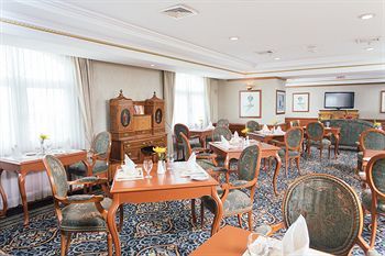 Executive Lounge