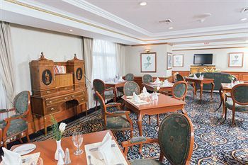 Executive Lounge