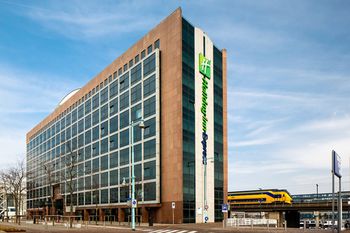 Holiday Inn Express Amsterdam - Sloterdijk Station image 1