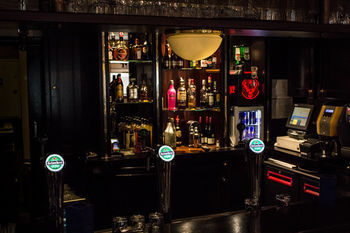 Hotel Bar